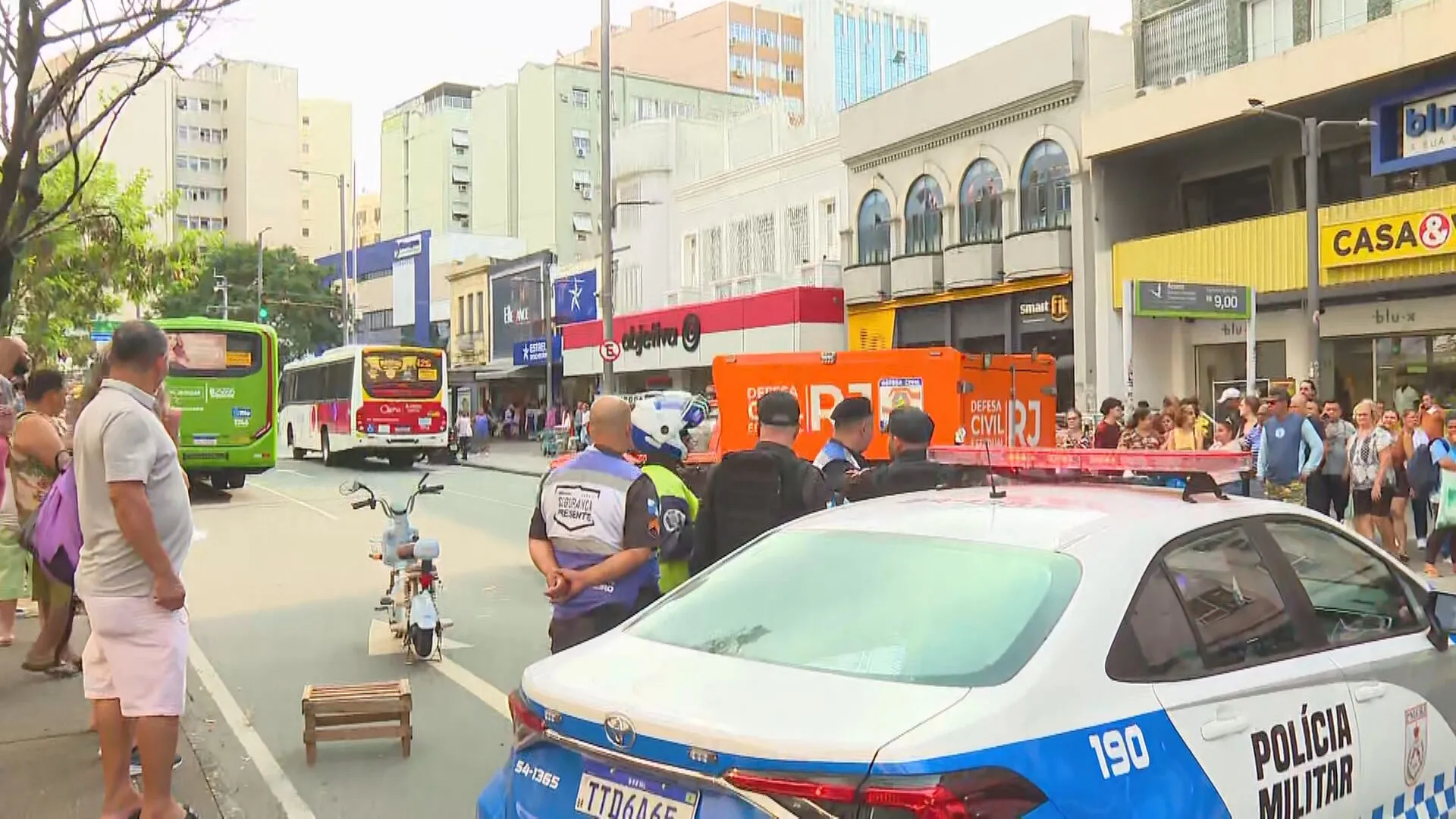 Acidente na Tijuca com ônibus e bicicleta elétrica