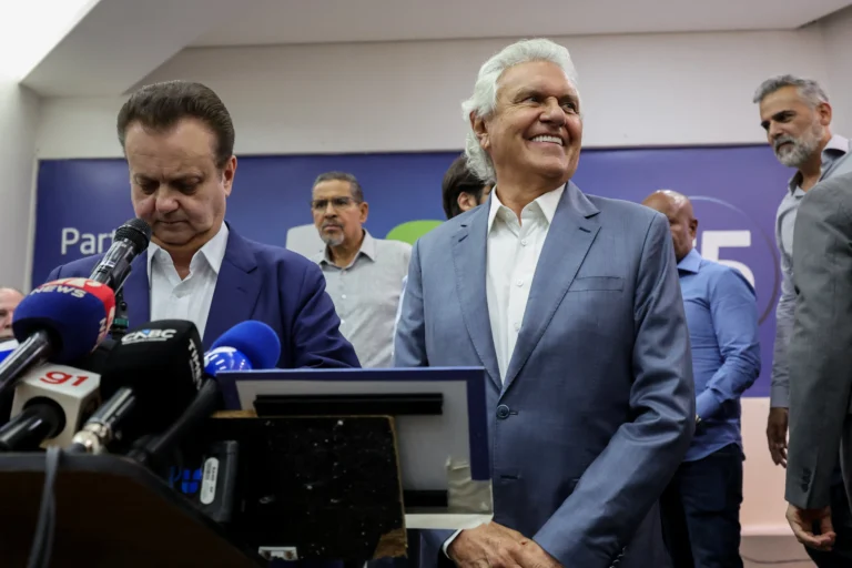 Ronaldo Caiado discursando como pré-candidato do PSD, afastamento do bolsonarismo