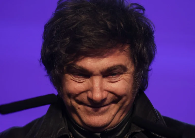 Assembleia Geral da ONU discute o tráfico de escravizados africanos e a declaração de crime contra a humanidade, com foco na seriedade do momento.