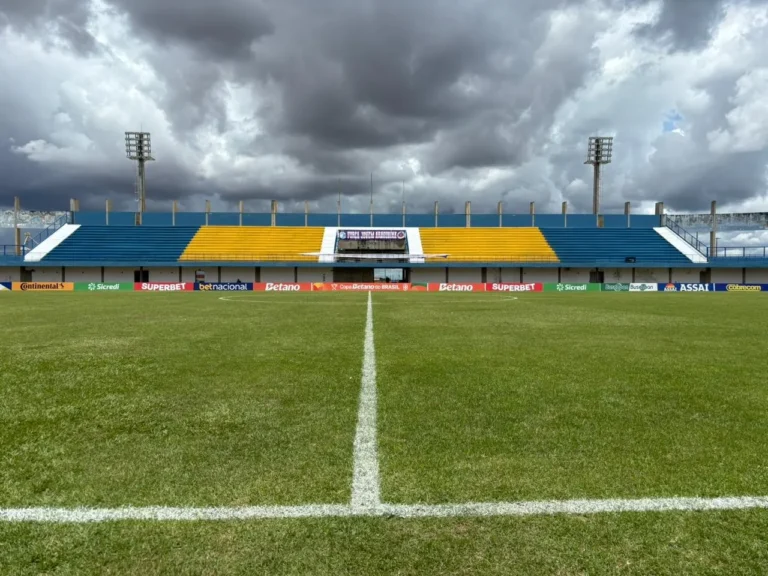 Partida de futebol Araguaína x Operário-MS Copa Verde
