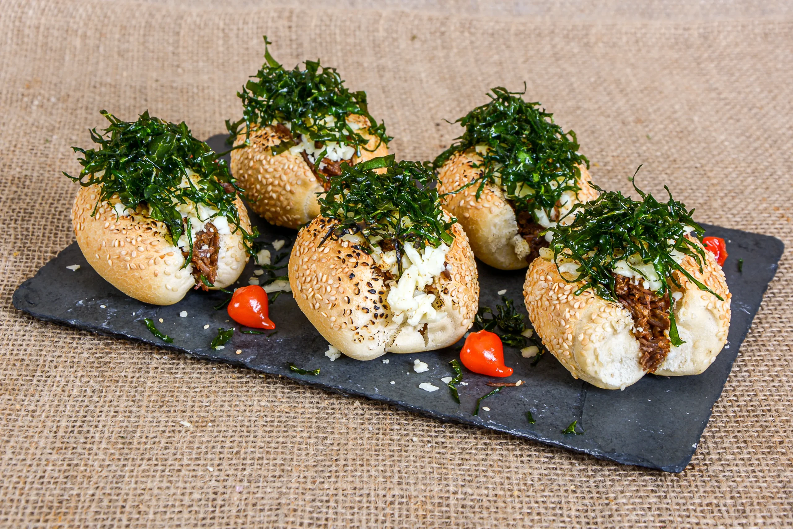 Petisco do Comida di Buteco BH com vegetais, concurso de bares em Belo Horizonte