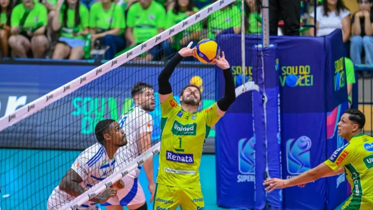 Partida de vôlei dos playoffs da Superliga Masculina