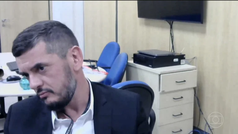 Viatura oficial Seppen e carro particular blindado de coordenador de presídios RJ