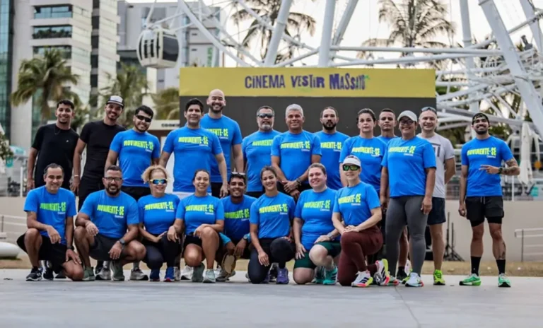 Corredores largando na corrida de rua Cesmac em Maceió, Pajuçara