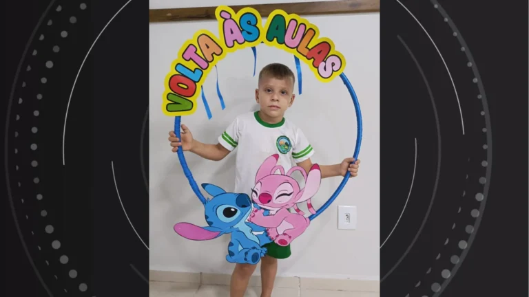 Bicicleta infantil no chão após acidente fatal