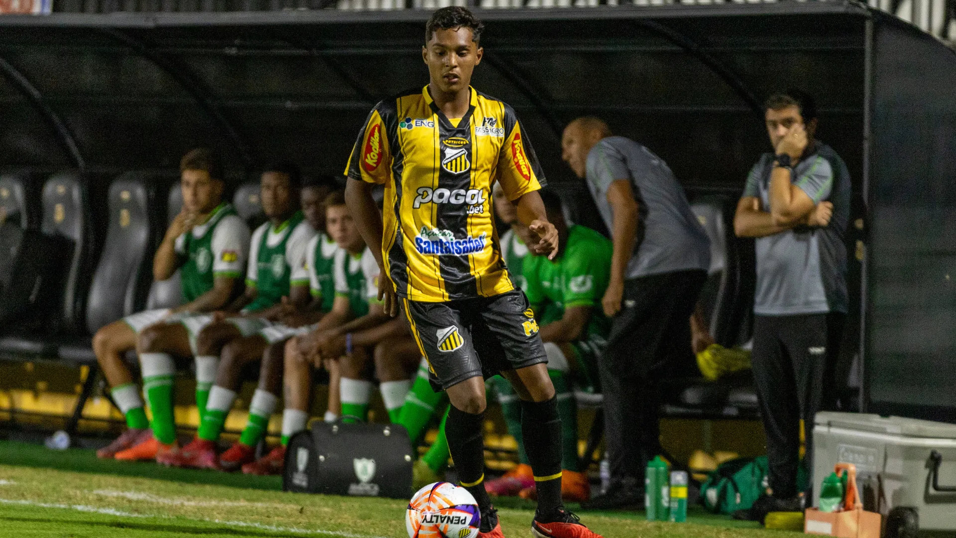 Hector Bianchi e Miguel Contiero estreiam como profissionais pelo Novorizontino