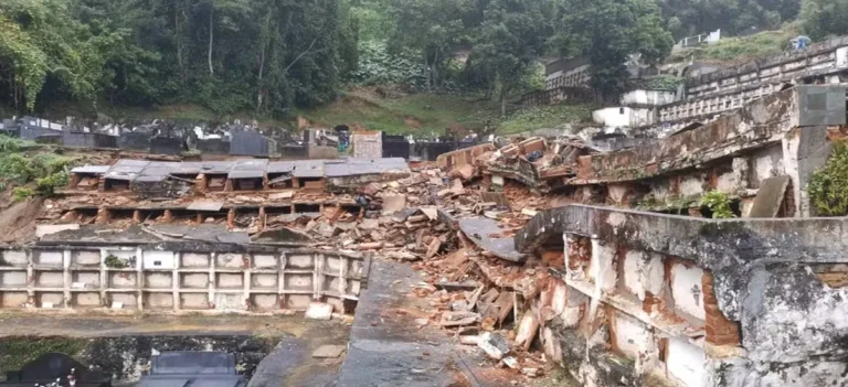 Cemitério de Petrópolis, deslizamento, restos mortais, jazigos, sepultamento