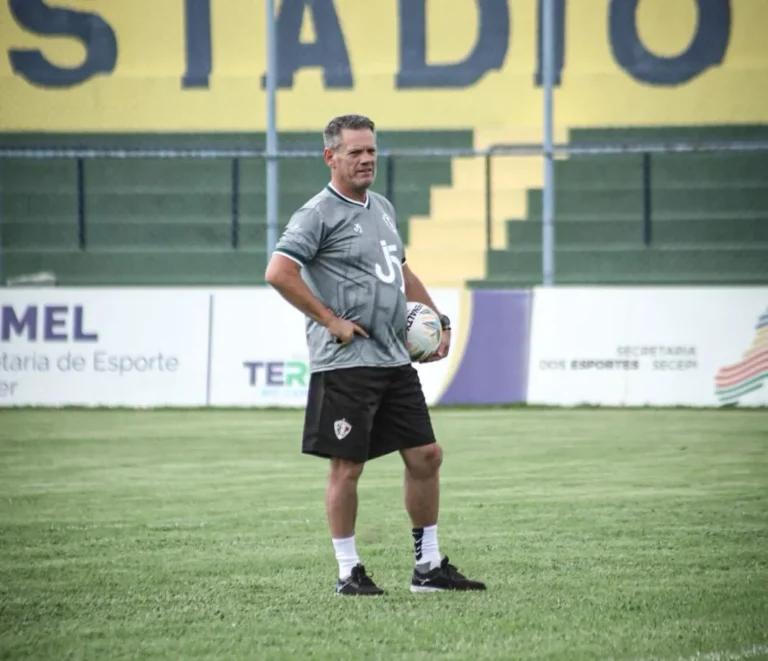 Técnico Ito Roque Fluminense-PI treino