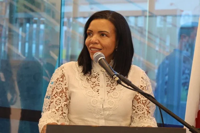 Janete Aparecida, primeira prefeita de Divinópolis