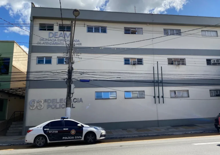 Prisão por tráfico de drogas, Volta Redonda, polícia, jovem detido
