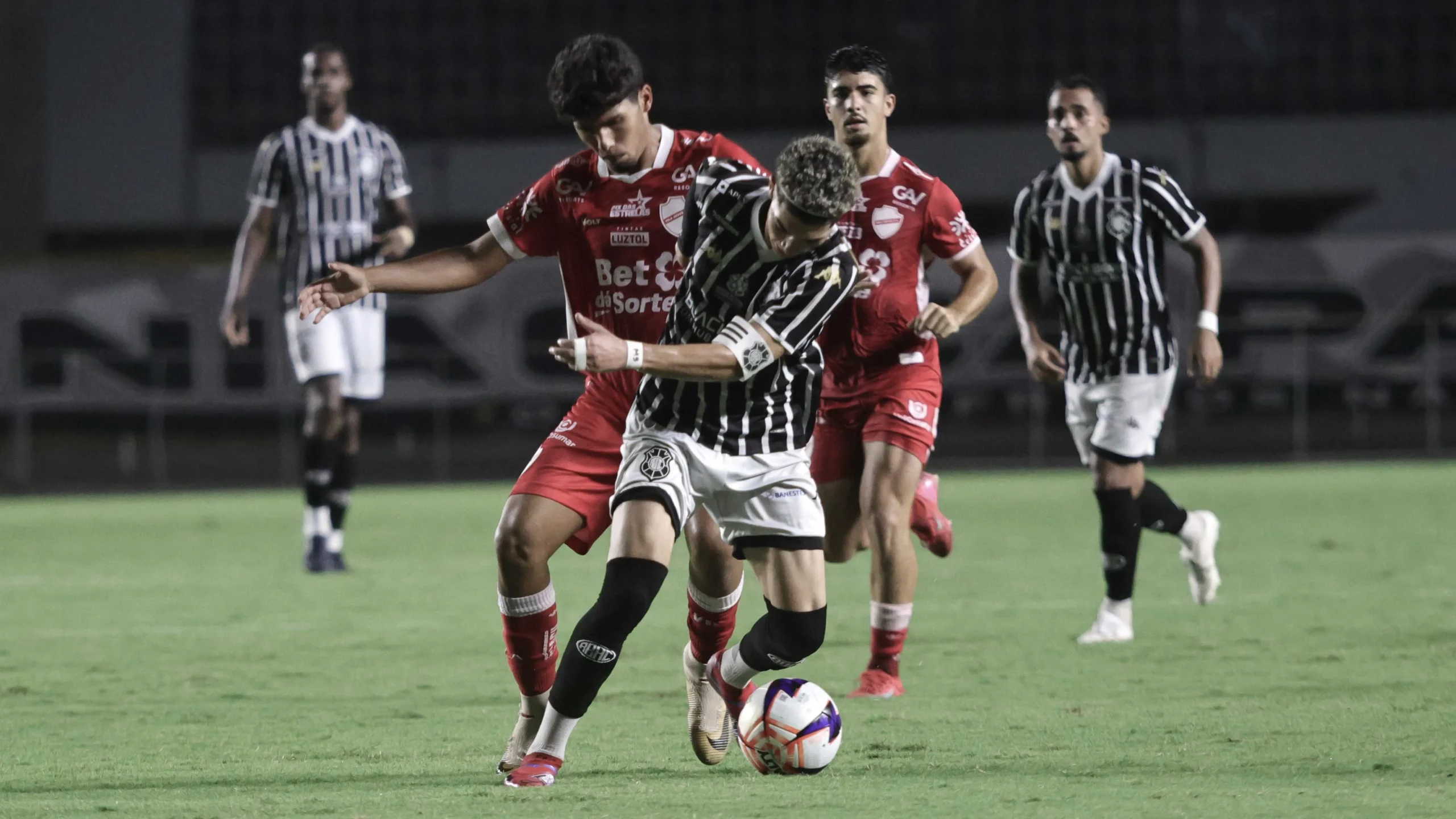 Breno Melo, jovem capitão do Rio Branco-ES, em campo