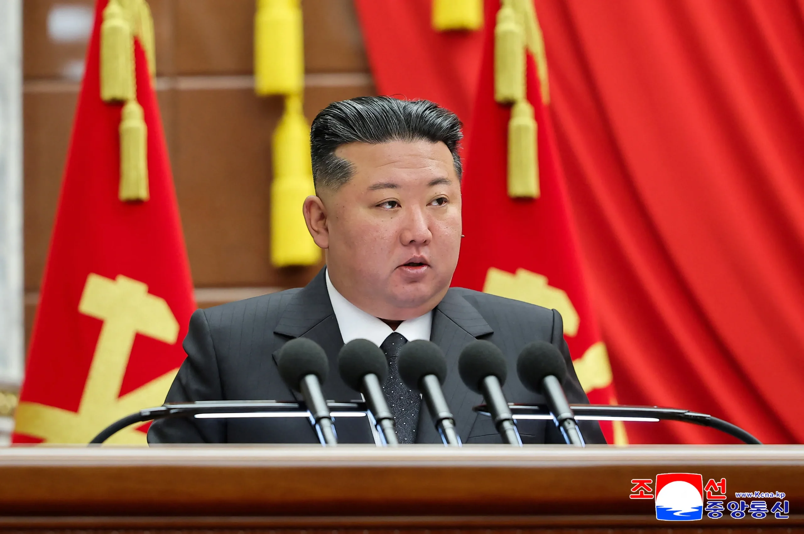 Kim Jong-un em discurso sobre o programa nuclear Coreia do Norte