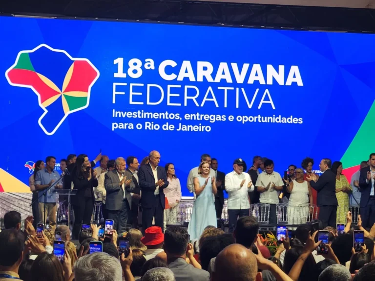Presidente Lula em evento da Caravana Federativa em Niterói com gestores