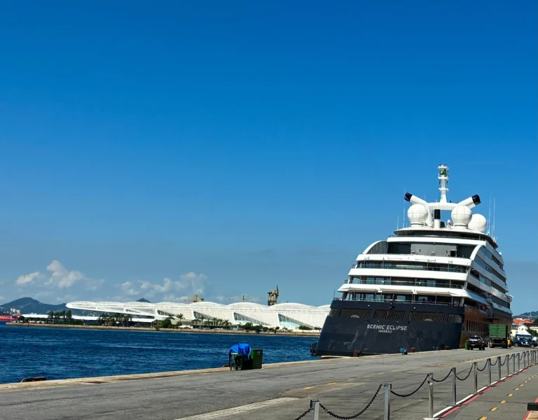 Megaiate de Luxo no Rio: Conheça o Scenic Eclipse e Suas Viagens Exclusivas