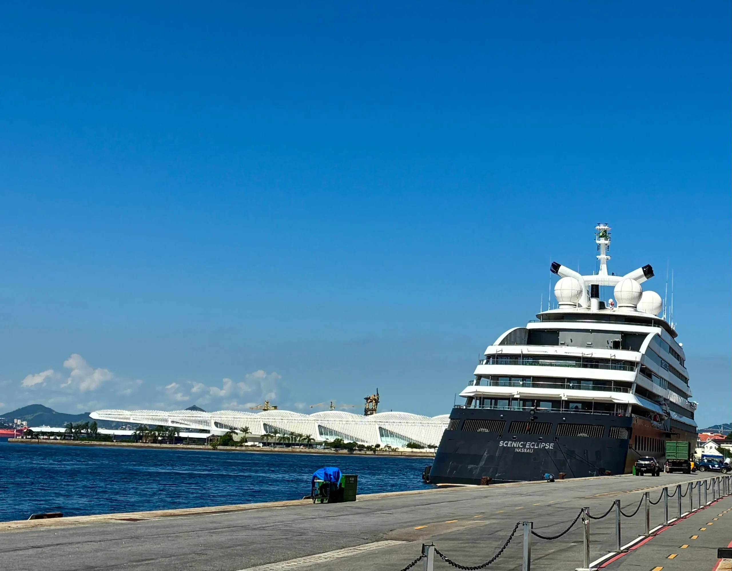 Megaiate de Luxo no Rio: Conheça o Scenic Eclipse e Suas Viagens Exclusivas
