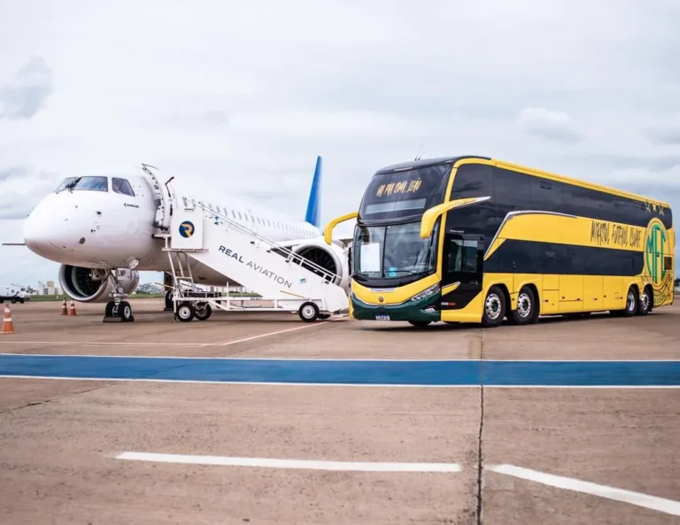 Avião do Mirassol decolando do Aeroporto de Rio Preto para jogo da Libertadores