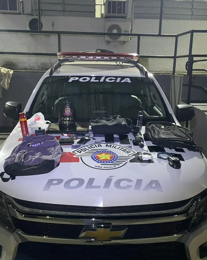 Motorista preso, suborno, arma, drogas, polícia, motel, São José dos Campos