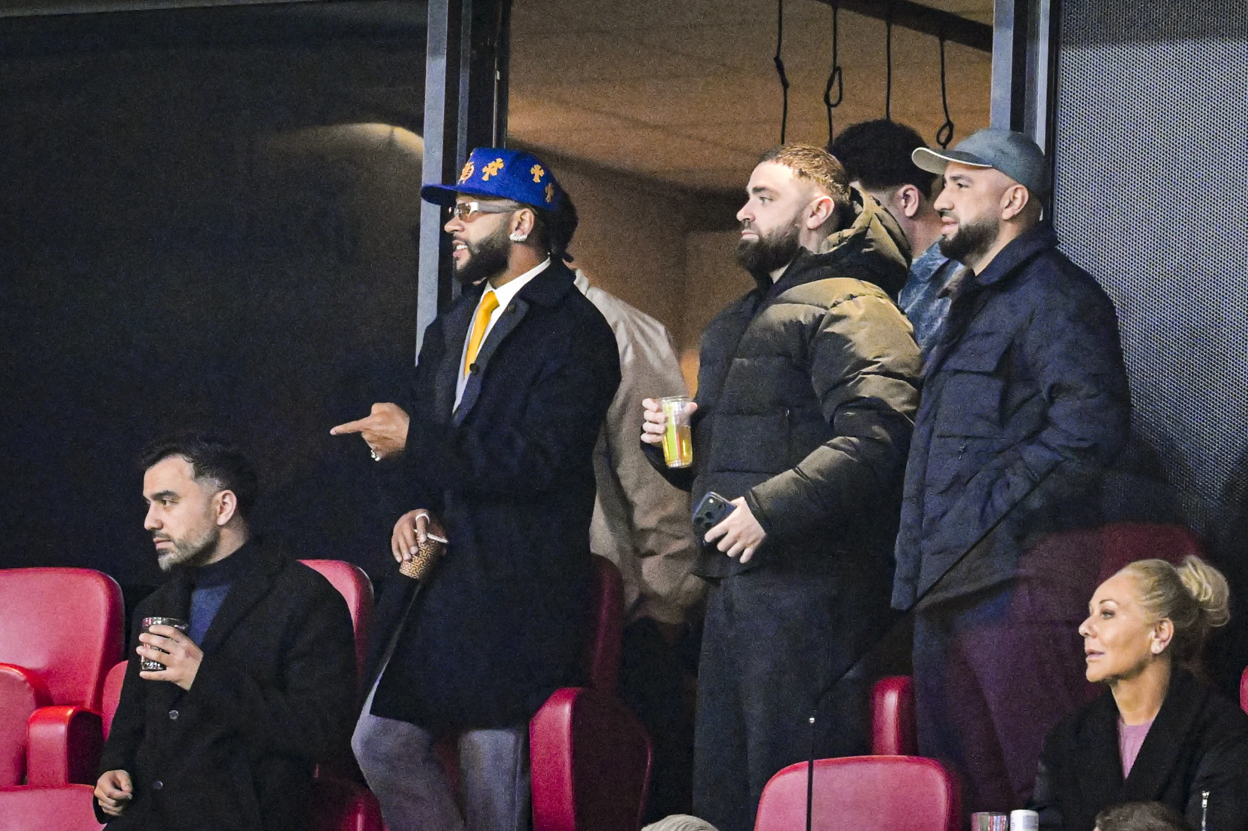 Memphis Depay com camisa da Holanda, determinado a conquistar vaga na Copa do Mundo 2026