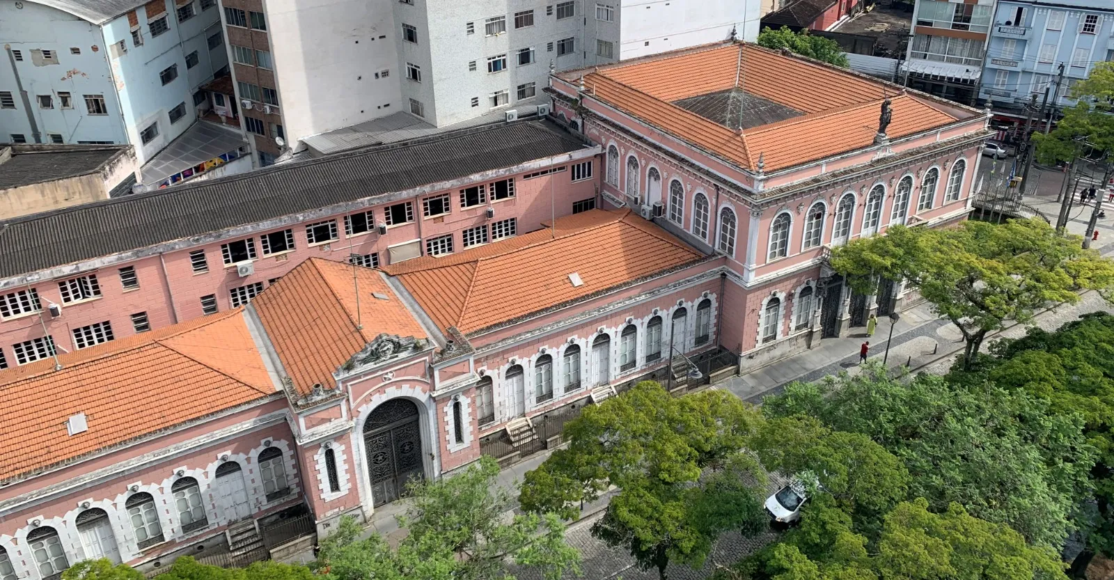 Fachada da Casa da Morte em Petrópolis, local de memória da ditadura militar