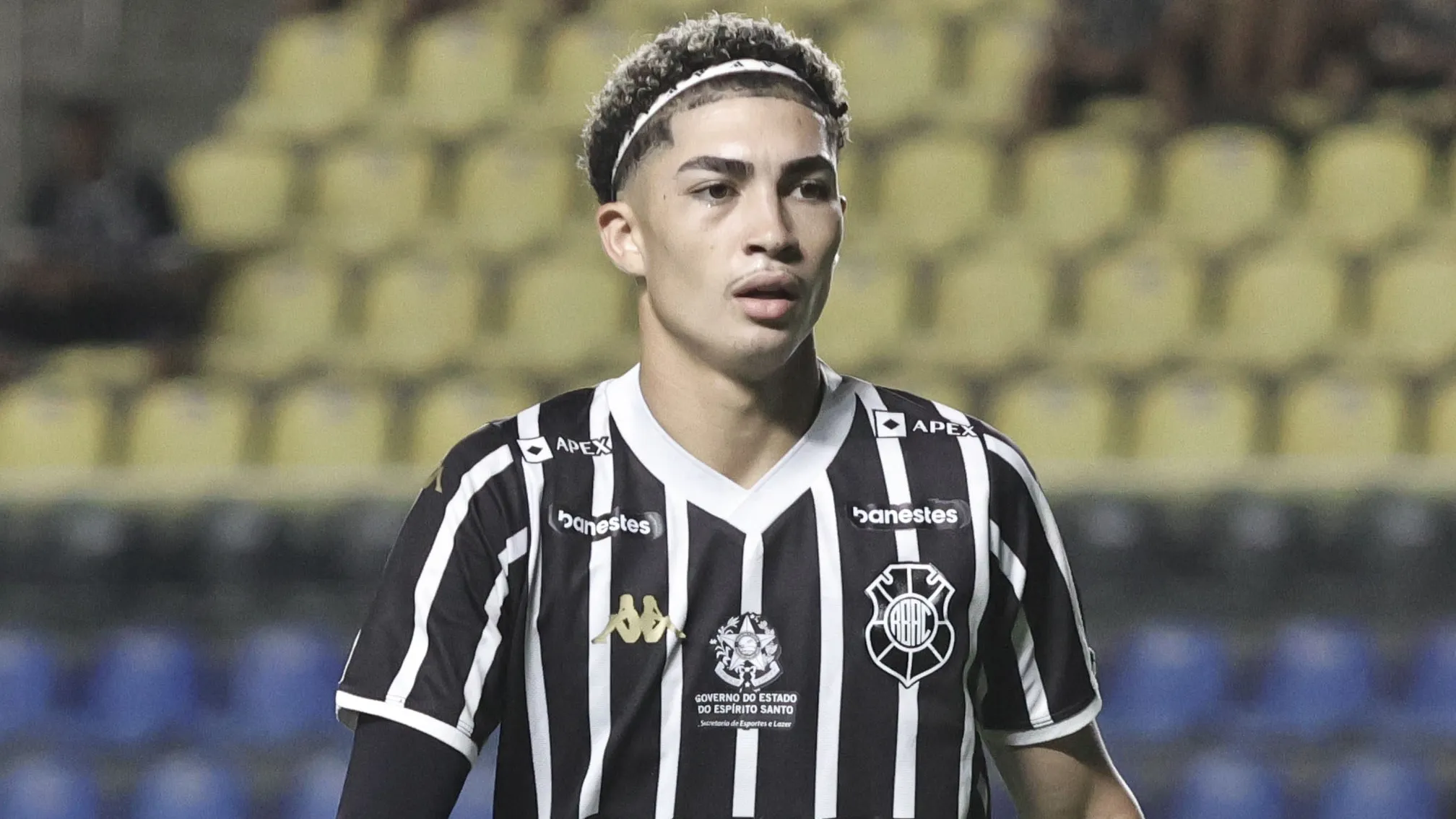 Jogador do Rio Branco-ES em campo pela Série D 2026