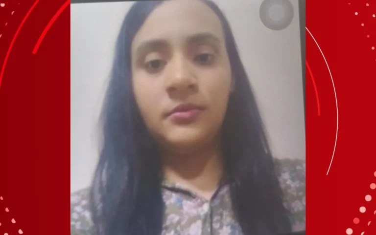 Duas policiais militares, uma ferida, em ambiente policial no Brasil