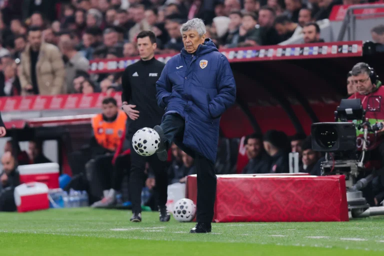 Mircea Lucescu desmaia, hospitalizado, treinador romeno, arritmia cardíaca, futebol