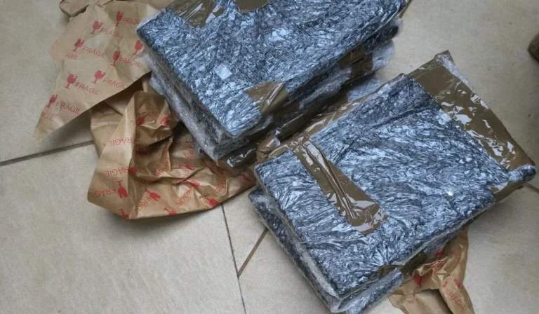 Notebooks recuperados pela polícia após furto em multinacional de Piracicaba.