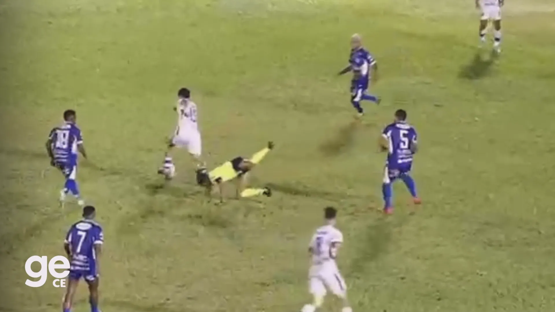 Jogador Da Silva empurra árbitra Elizabete Esmeralda, incidente futebol Cearense, TJDFCE