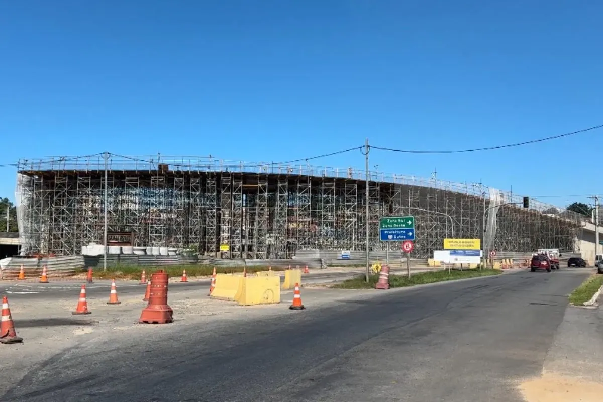 Obra Sebastião Gualberto São José dos Campos, duplicação avenida, construção viaduto, mobilidade urbana