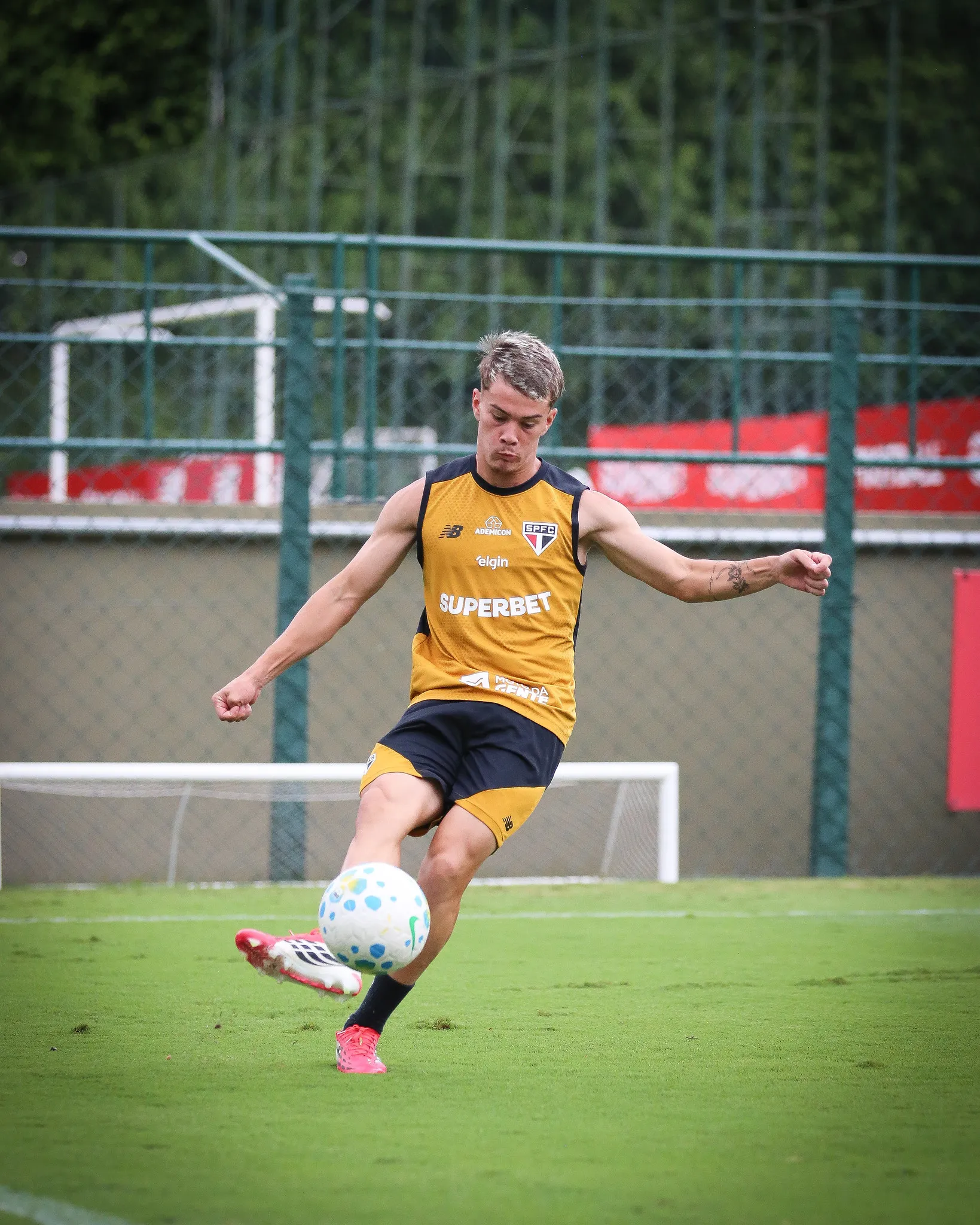 Igor Felisberto treino São Paulo CT Barra Funda