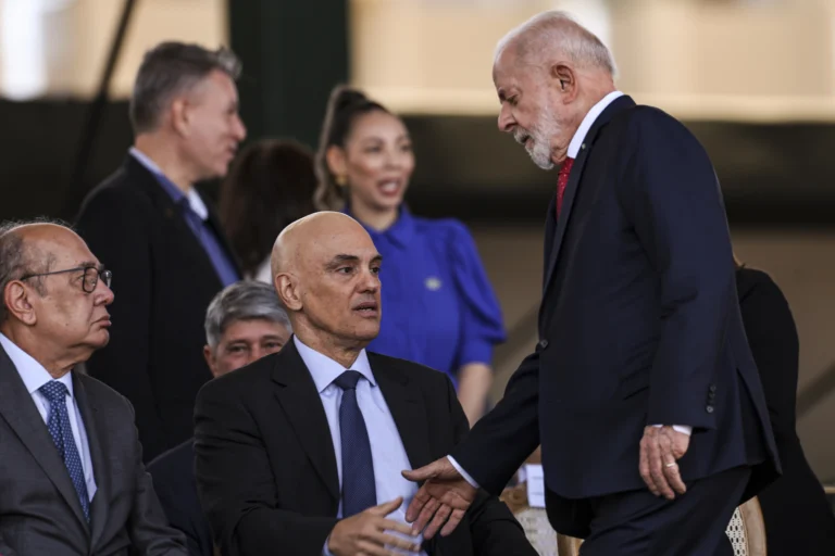 Lula e o STF: Presidente e ministro do Supremo em evento