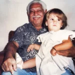 Alice Caymmi cantando no palco, álbum Dorival Caymmi, Canto de Obá.