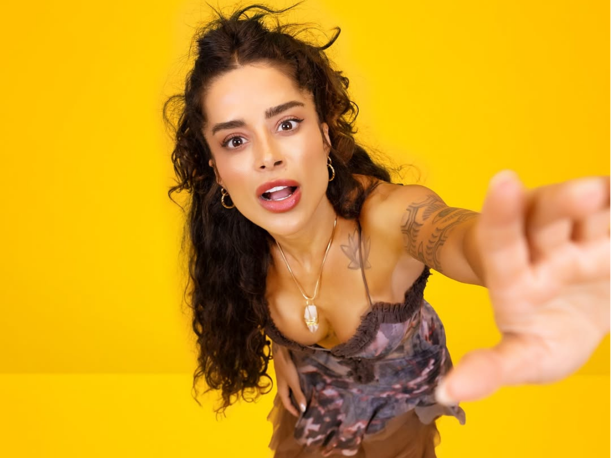 Aline Campos sorrindo e falando sobre o BBB26