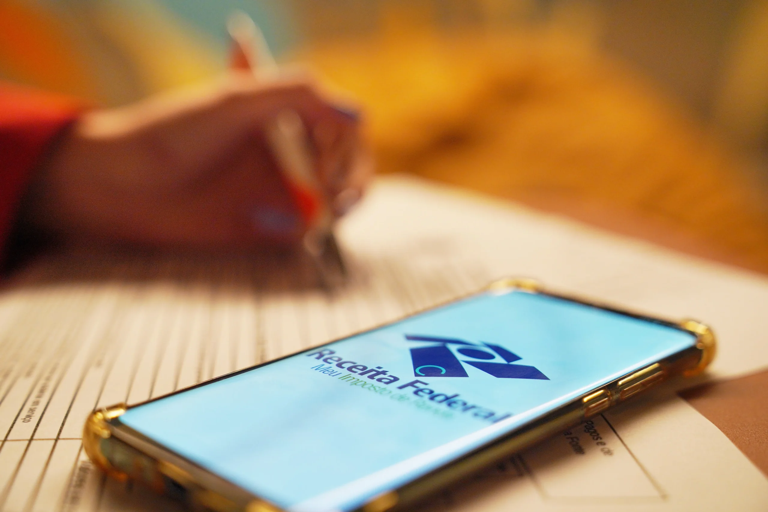 Preenchimento do Imposto de Renda online com documentos e calculadora