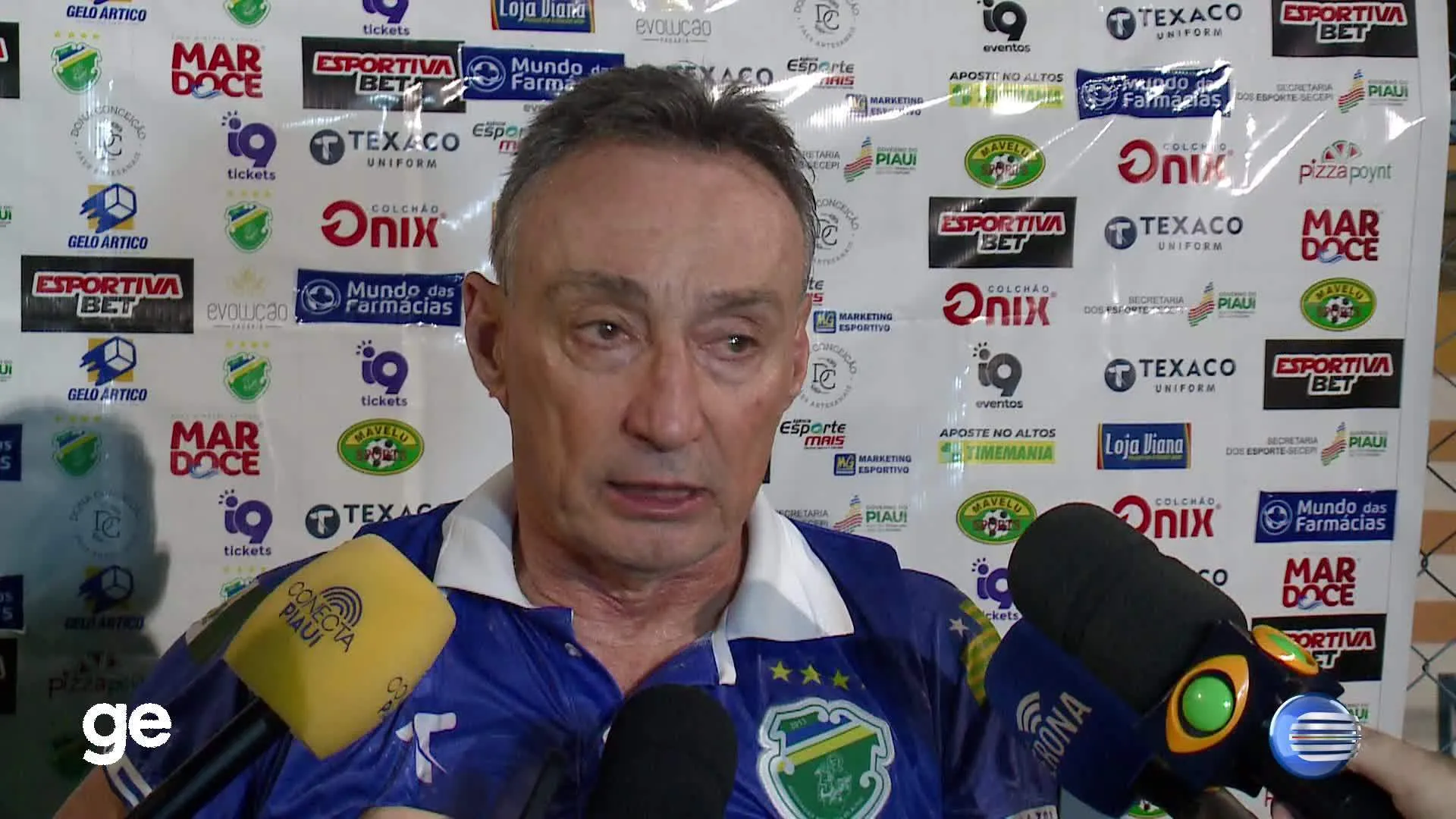 Jogo de futebol Altos contra Ferroviário Série D