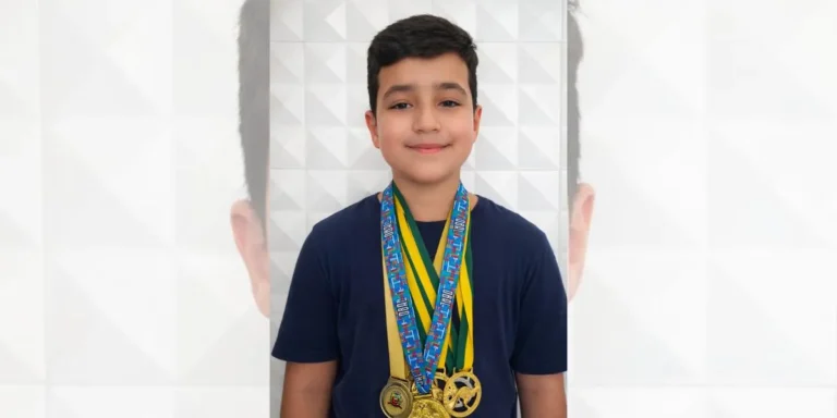 Antônio Pereira da Costa Neto, aluno de 11 anos, competição internacional de matemática, Singapura, Brasil