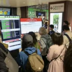 Mapa de alerta de tsunami no Japão, evacuação costeira, danos de terremoto