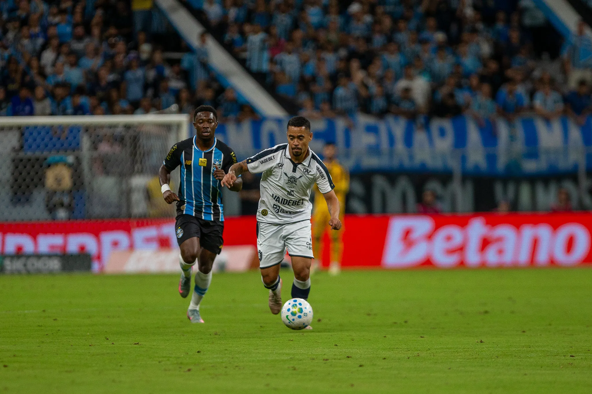 Pikachu, jogador do Remo, pede desculpas após expulsão em campo