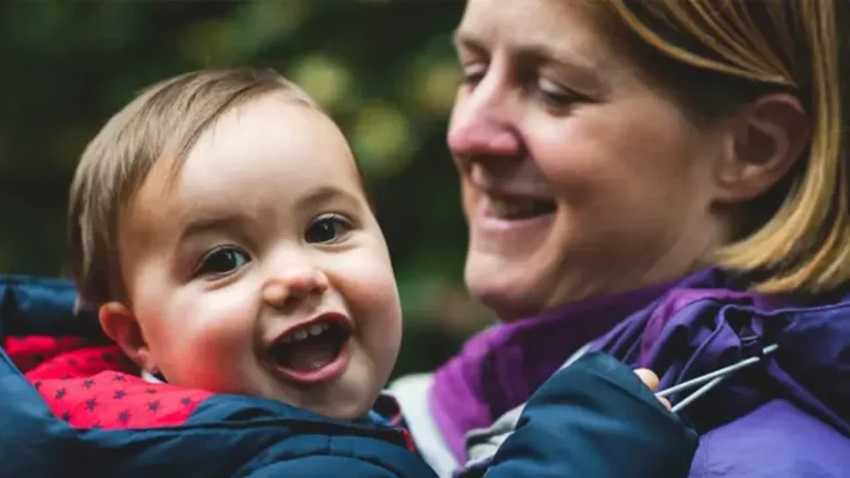 Família com filhos, teste de DNA, erro em clínica de fertilização, resultados inesperados, fertilização in vitro