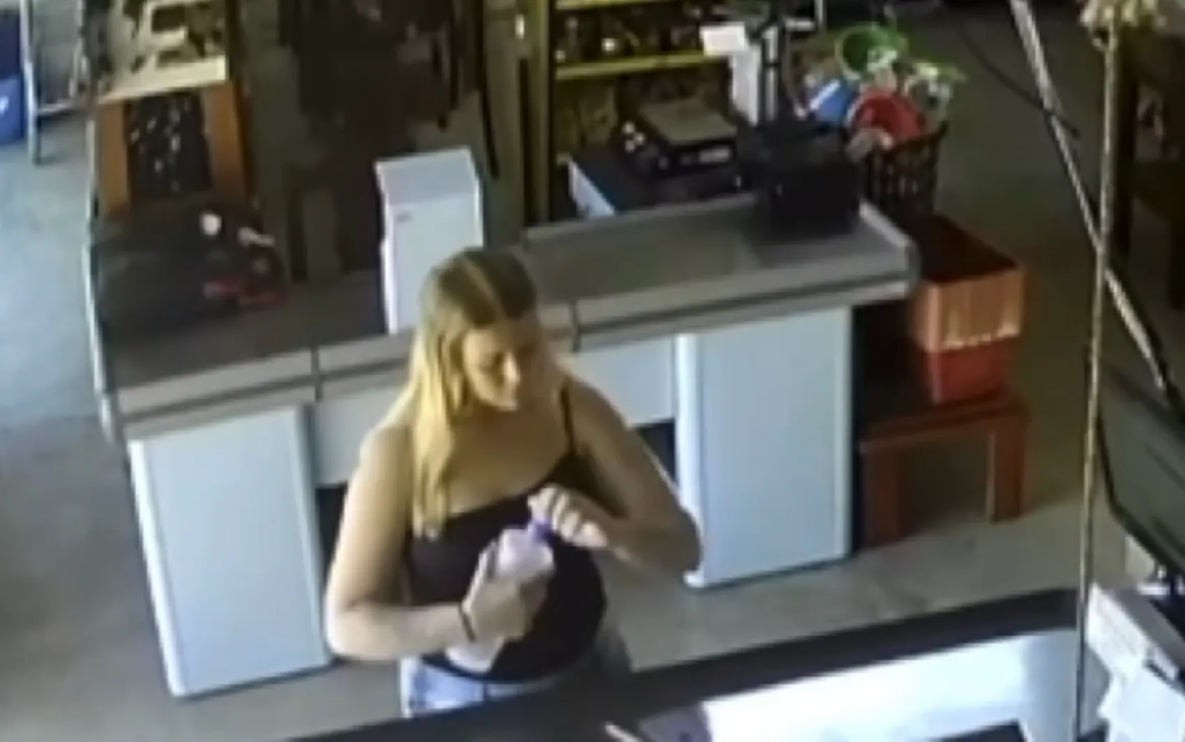 Mercado de Delfinópolis após ataque que vitimou atendente