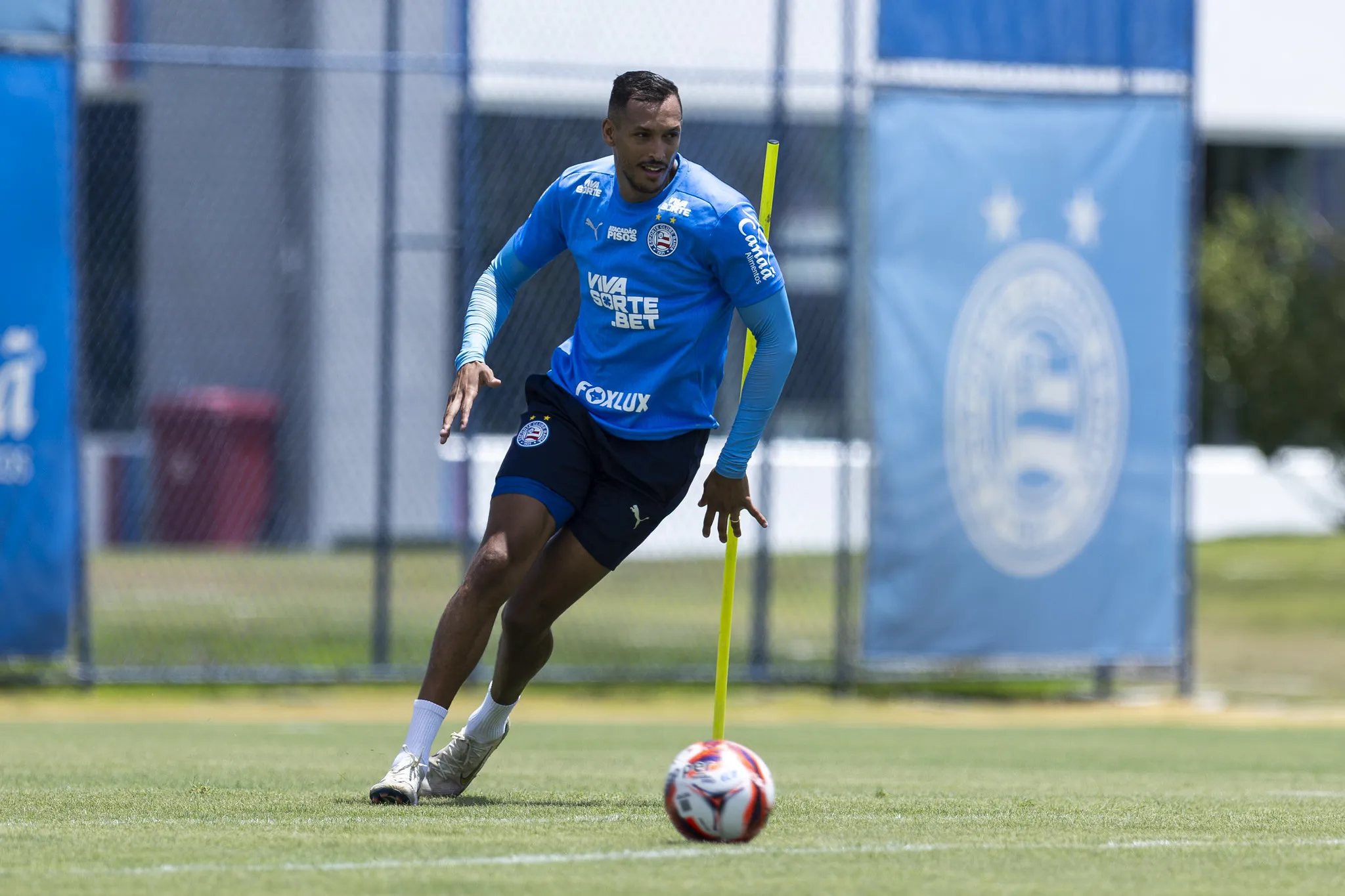 Foto de David Duarte, zagueiro do Bahia, em treino
