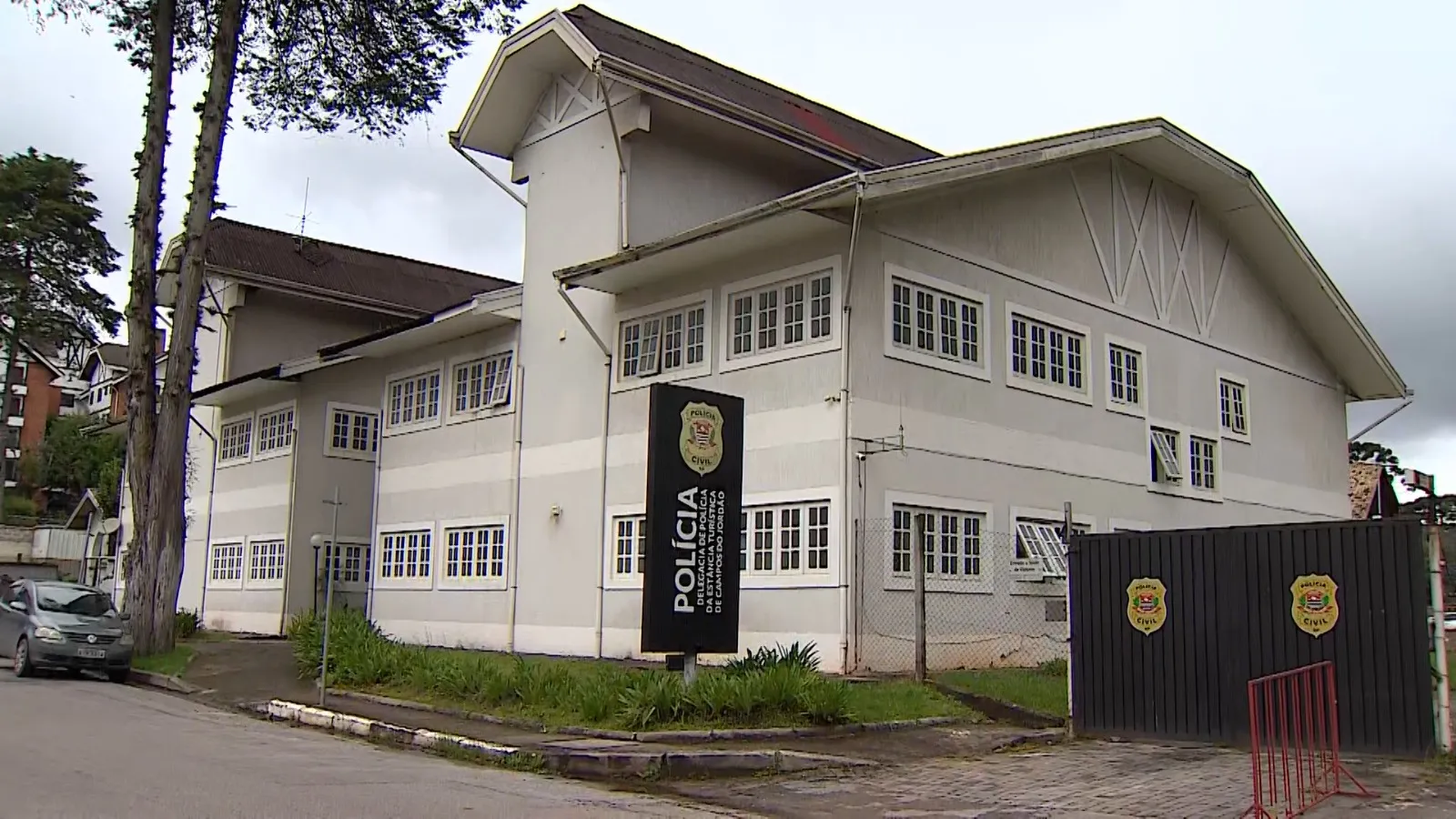 Lanchonete queimada em Campos do Jordão após assalto e morte do dono