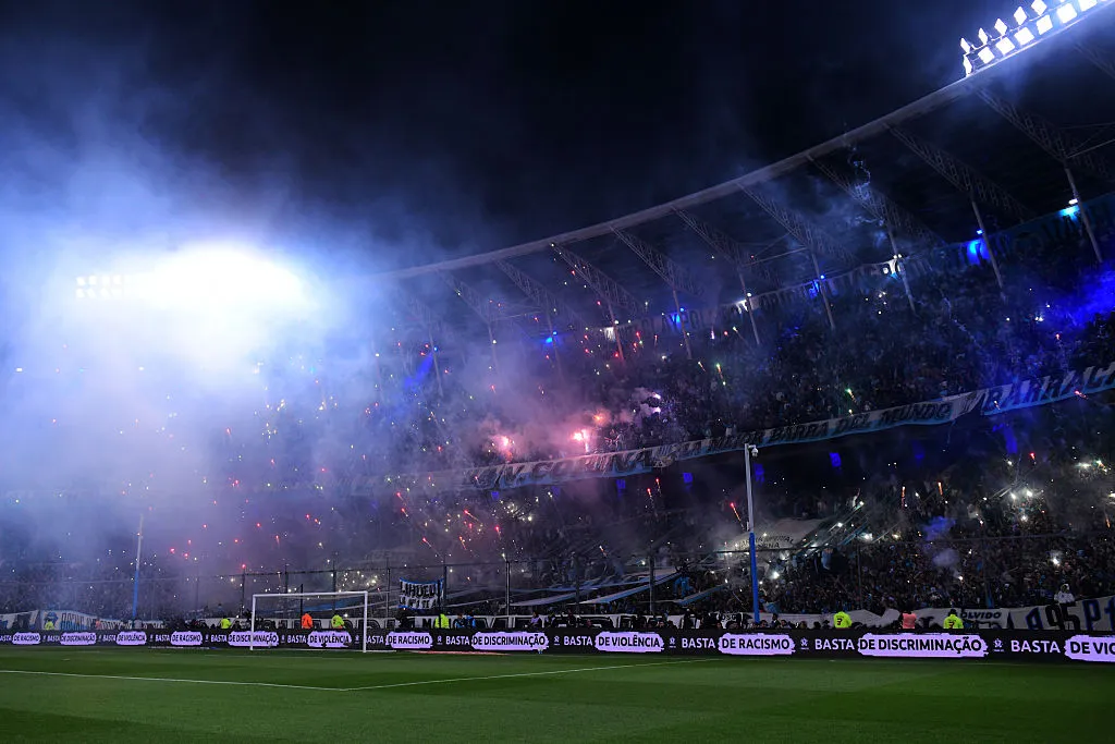 Estádio El Cilindro vazio, Racing, Botafogo, Sul-Americana, portões fechados