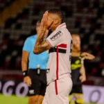 Botafogo-SP treino, preparação Atlético-GO, jogadores em campo, Série B
