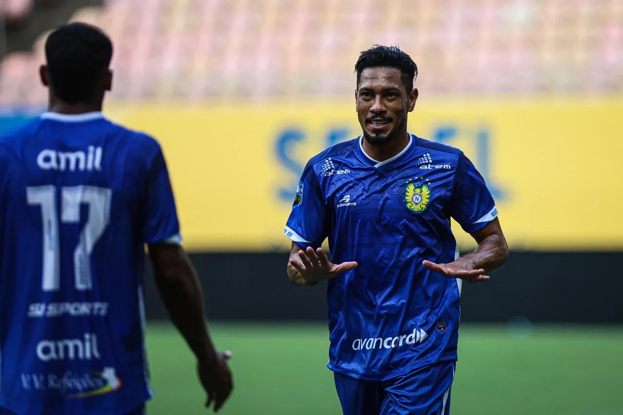 Hernane Brocador jogando pelo Nacional-AM