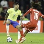 Bruno Guimarães jogando pelo Newcastle, retorno de lesão, camisa 39
