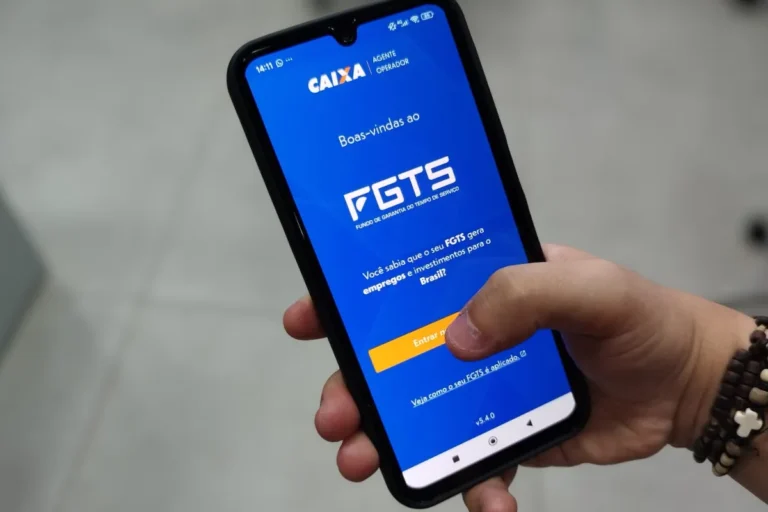 App FGTS na tela de Saque Calamidade para Águas Formosas