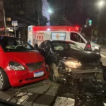 Cruzamento de trânsito em Campinas, veículos e pedestres