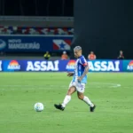 Marcinho, camisa 10 do Paysandu, lamentando chance perdida contra o Vasco na Copa do Brasil.