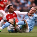 Tela do aplicativo Cartola Internacional com escalação de jogadores e jogos da rodada 35